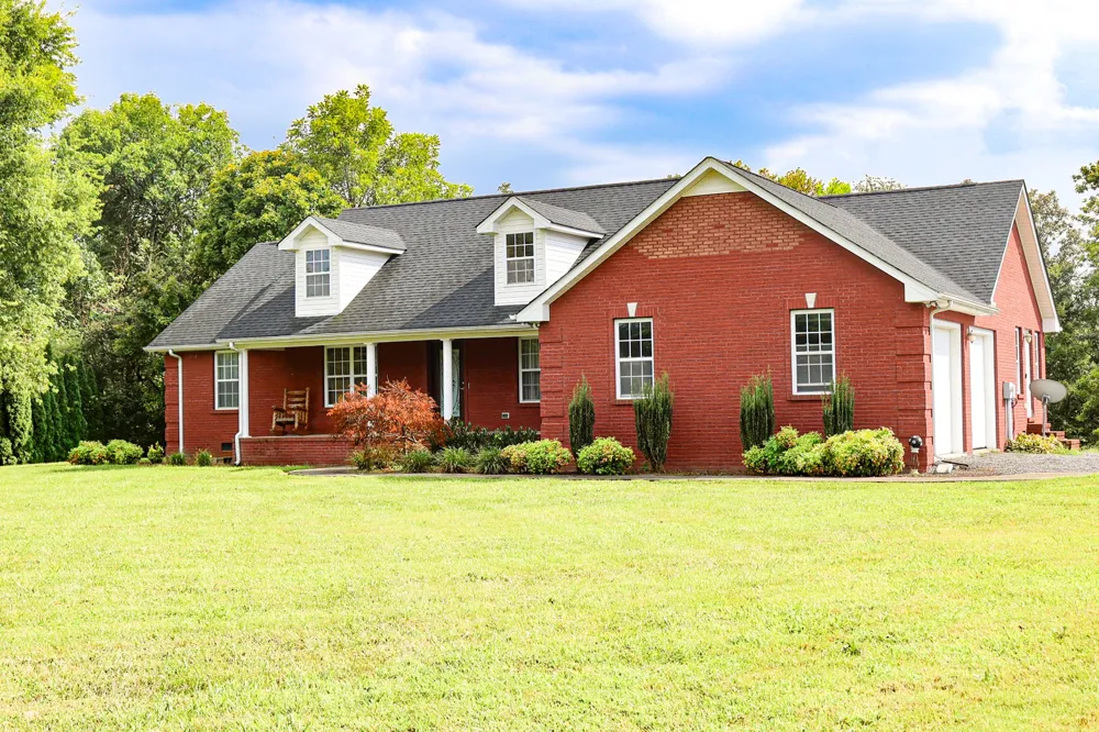 4693 Shelbyville Rd McMinnville, TN 37110