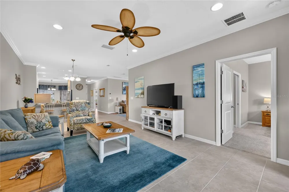 12710 SORRENTO WAY #101 Bradenton, FL 34211