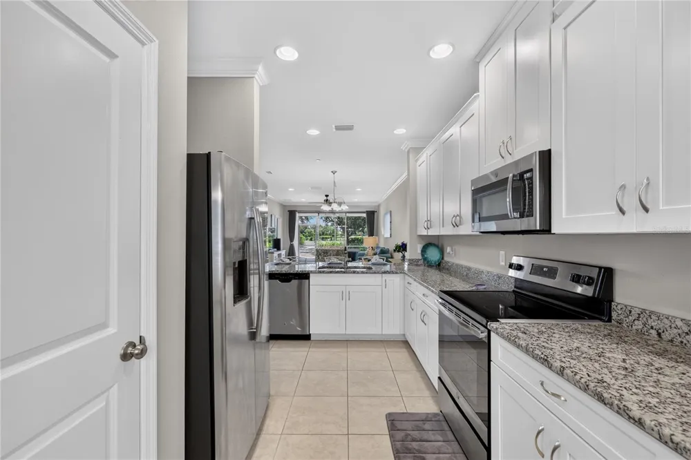12710 SORRENTO WAY #101 Bradenton, FL 34211