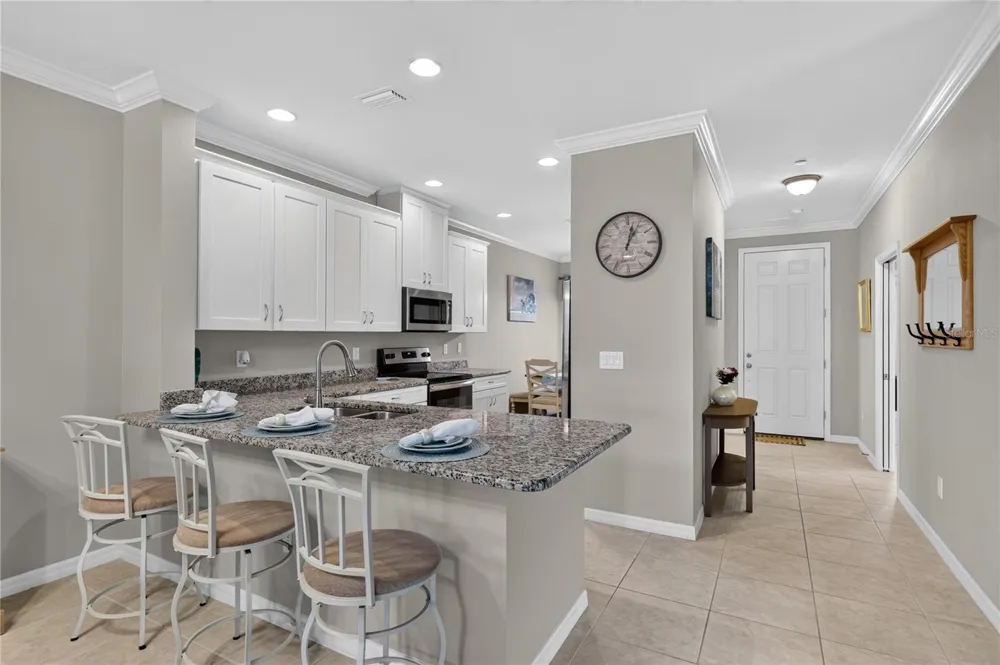 12710 SORRENTO WAY #101 Bradenton, FL 34211