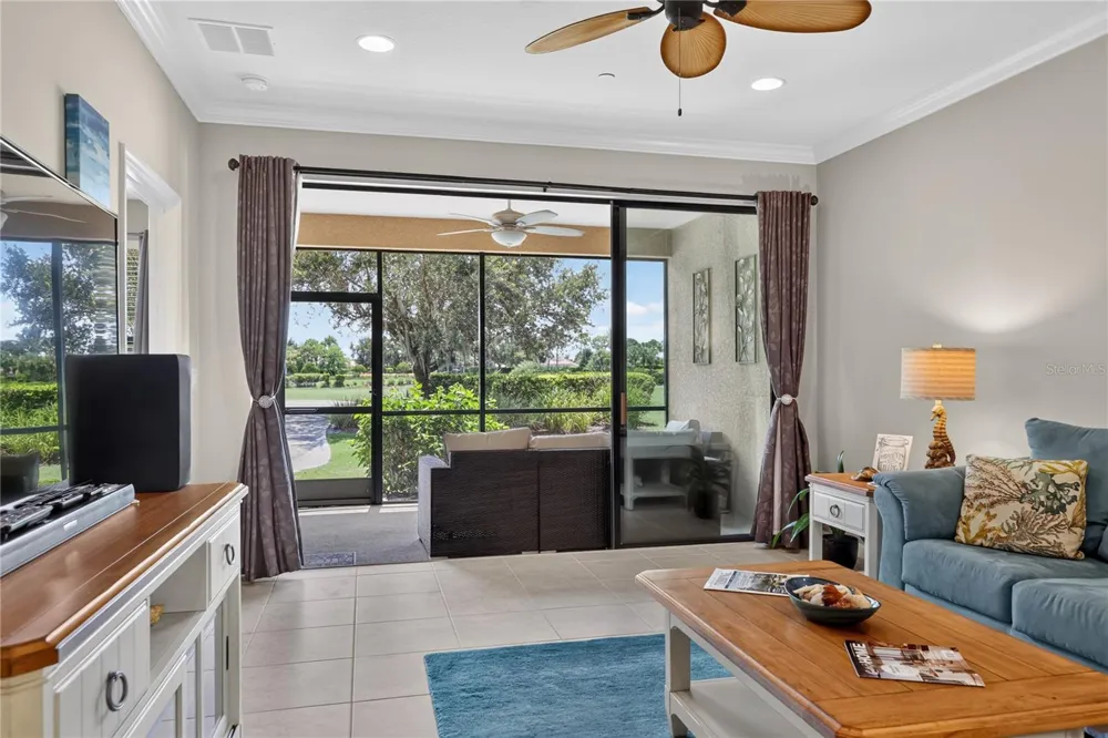 12710 SORRENTO WAY #101 Bradenton, FL 34211