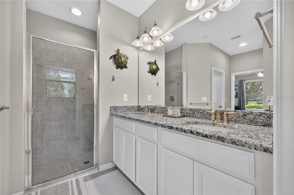 12710 SORRENTO WAY #101 Bradenton, FL 34211