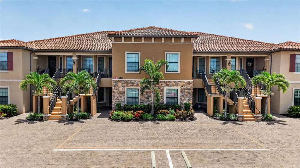 12710 SORRENTO WAY #101 Bradenton, FL 34211