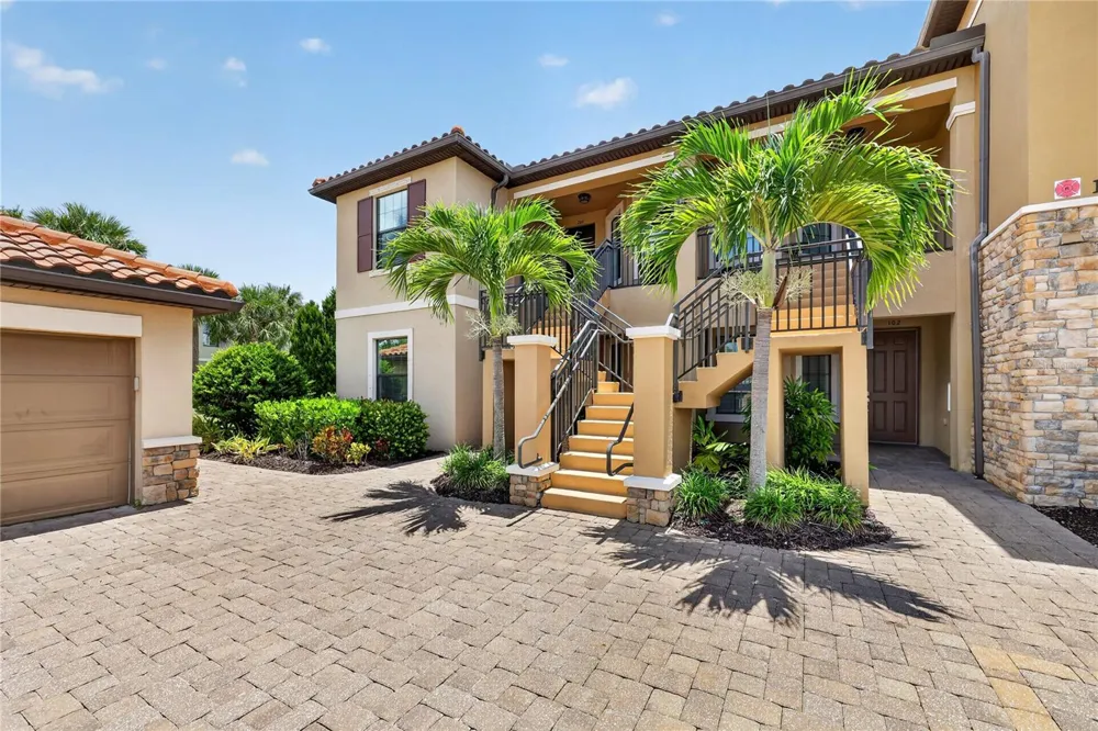 12710 SORRENTO WAY #101 Bradenton, FL 34211