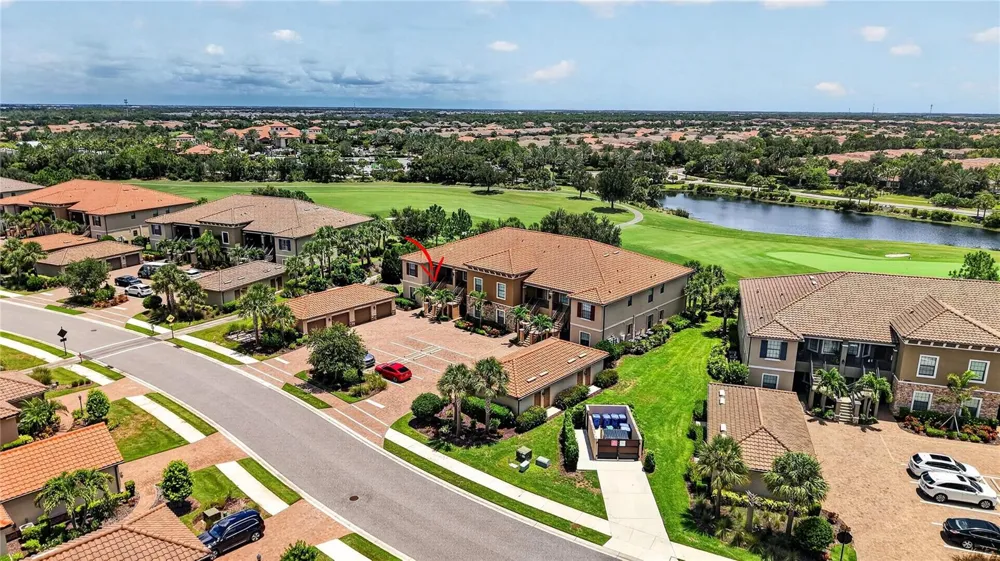 12710 SORRENTO WAY #101 Bradenton, FL 34211