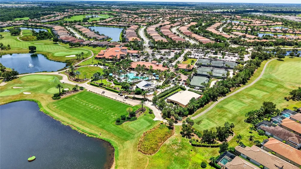 12710 SORRENTO WAY #101 Bradenton, FL 34211