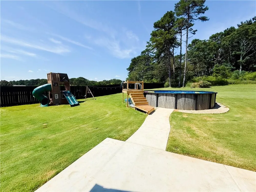 868 Smith Mill Winder, GA 30680