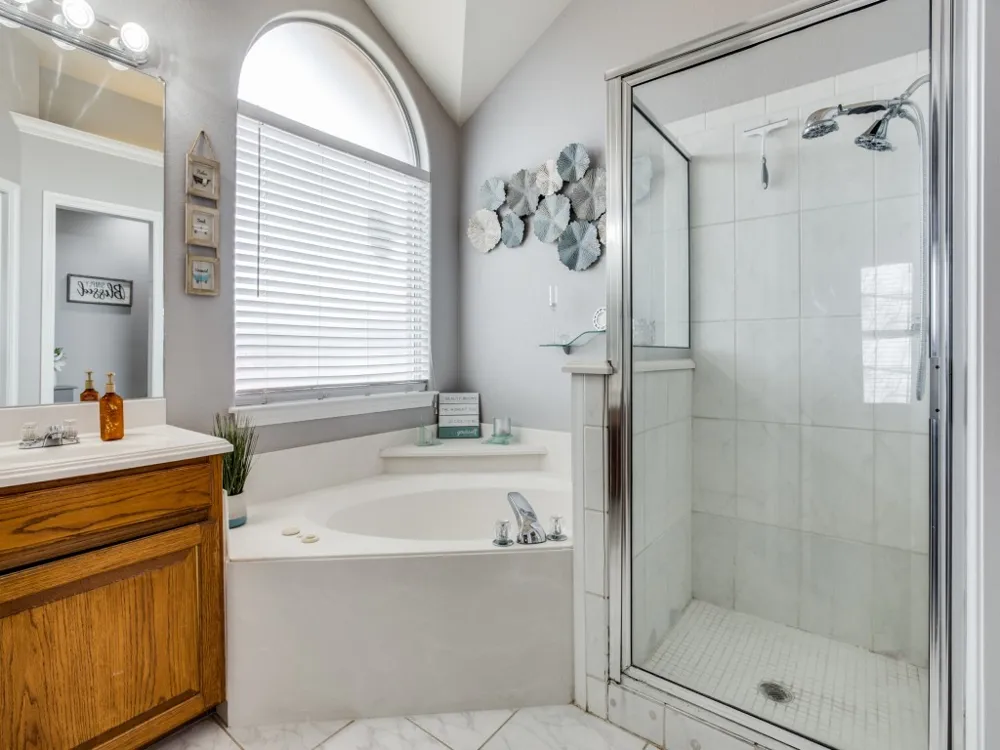 136 Alyssa Court Weatherford, TX 76085