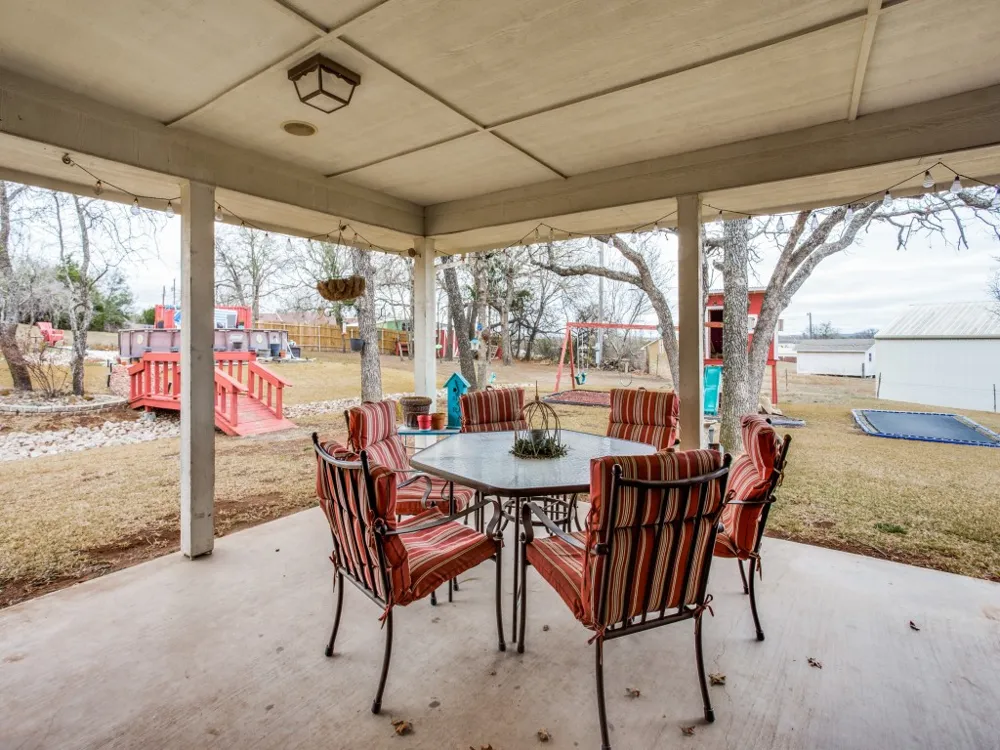 136 Alyssa Court Weatherford, TX 76085