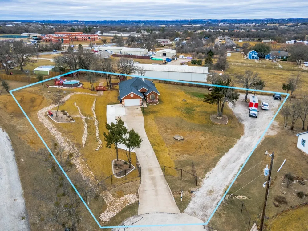 136 Alyssa Court Weatherford, TX 76085