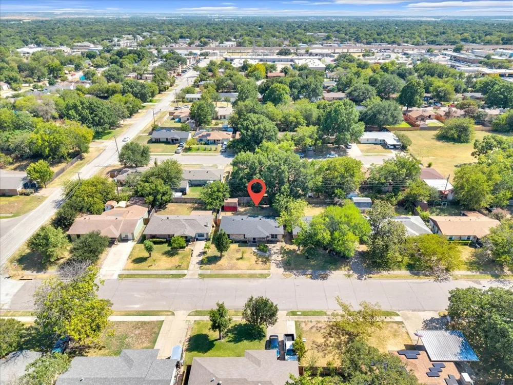 2210 Starlite Lane Irving, TX 75061