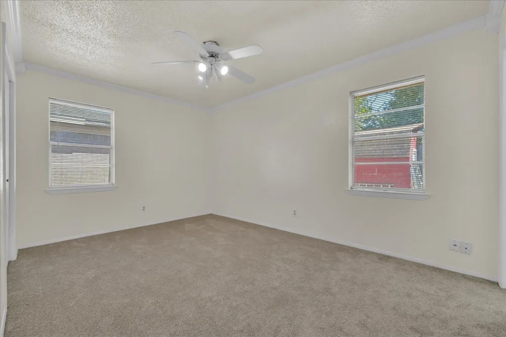2210 Starlite Lane Irving, TX 75061
