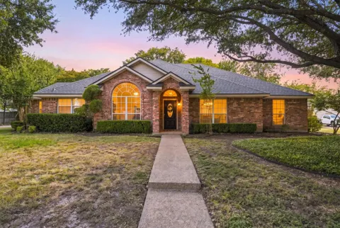 512 Meadowland Drive