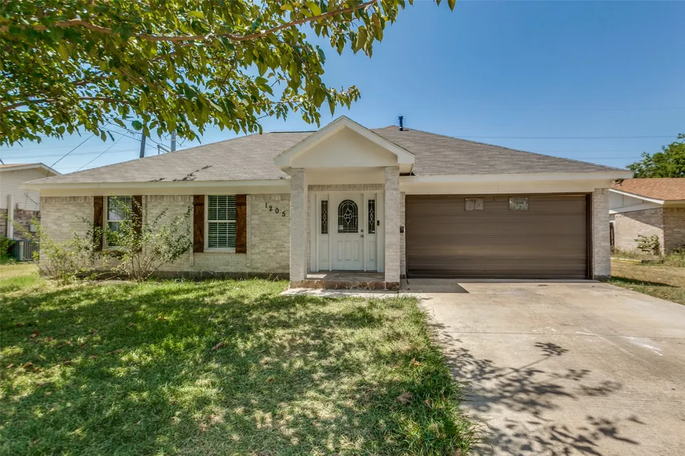 1205 Briarcove Drive Richardson, TX 75081