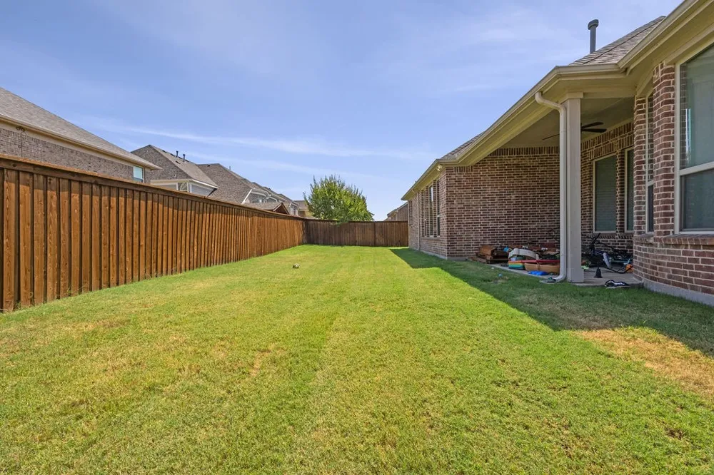 956 Byron Street Allen, TX 75013