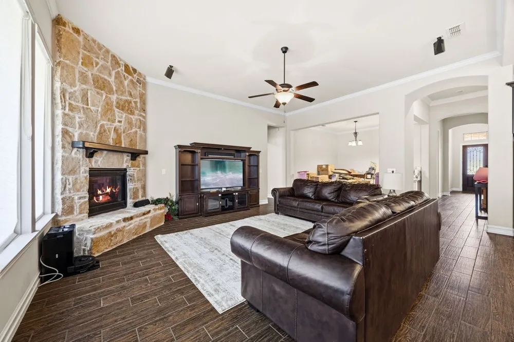 956 Byron Street Allen, TX 75013