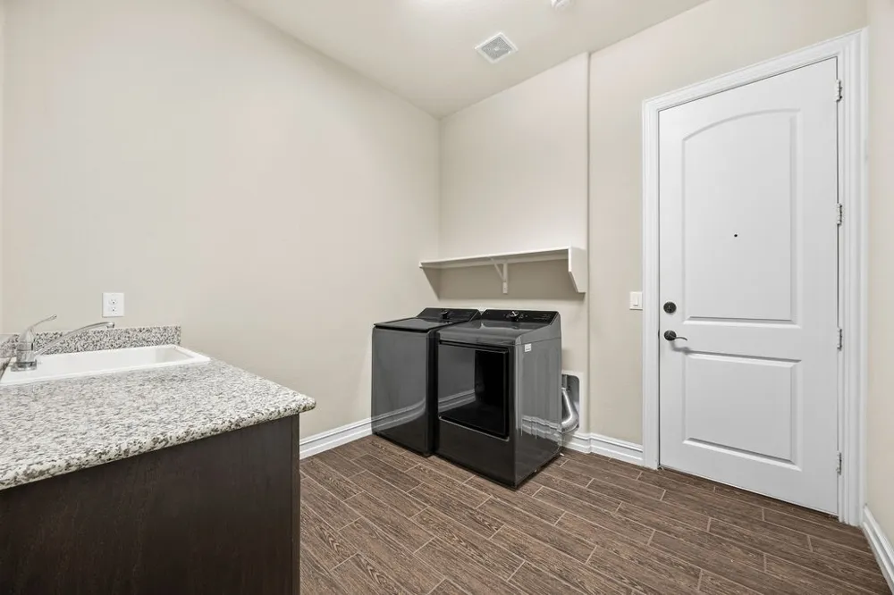 956 Byron Street Allen, TX 75013
