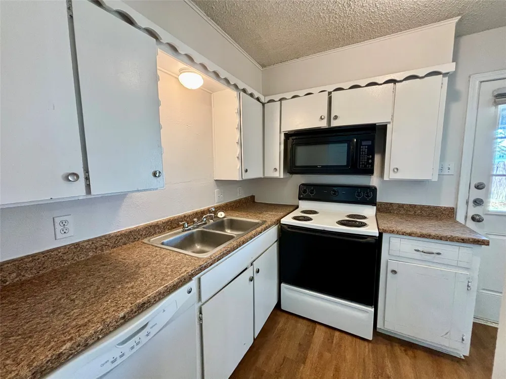 800 Irwin Drive #A Hurst, TX 76053