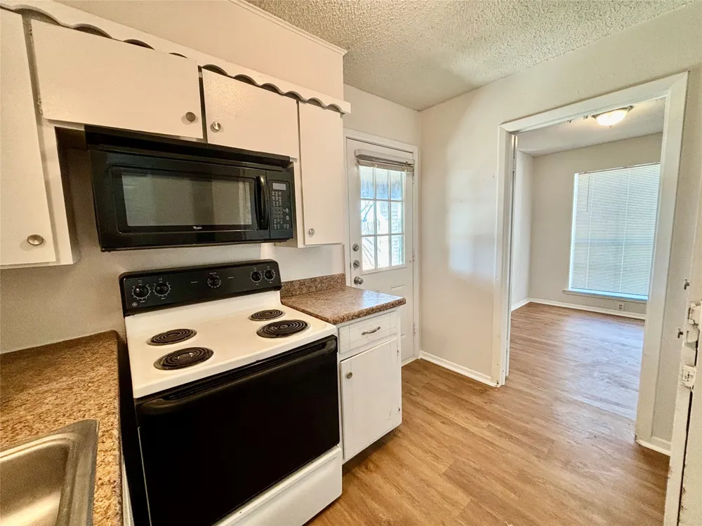 800 Irwin Drive #A Hurst, TX 76053
