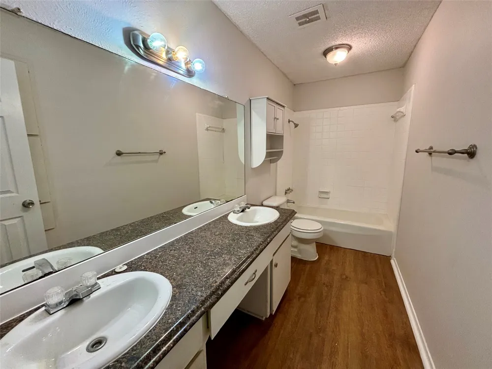 800 Irwin Drive #A Hurst, TX 76053
