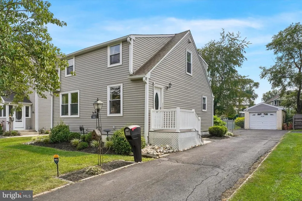 105 LOLLER ROAD Hatboro, PA 19040