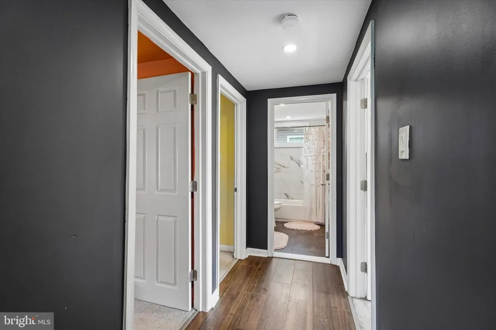105 LOLLER ROAD Hatboro, PA 19040