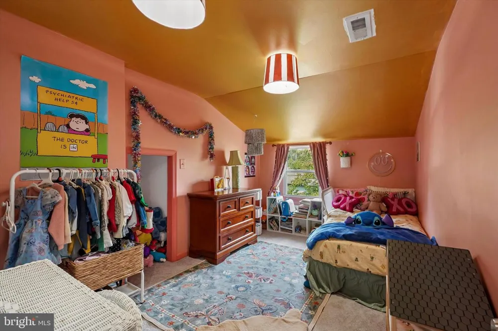 105 LOLLER ROAD Hatboro, PA 19040