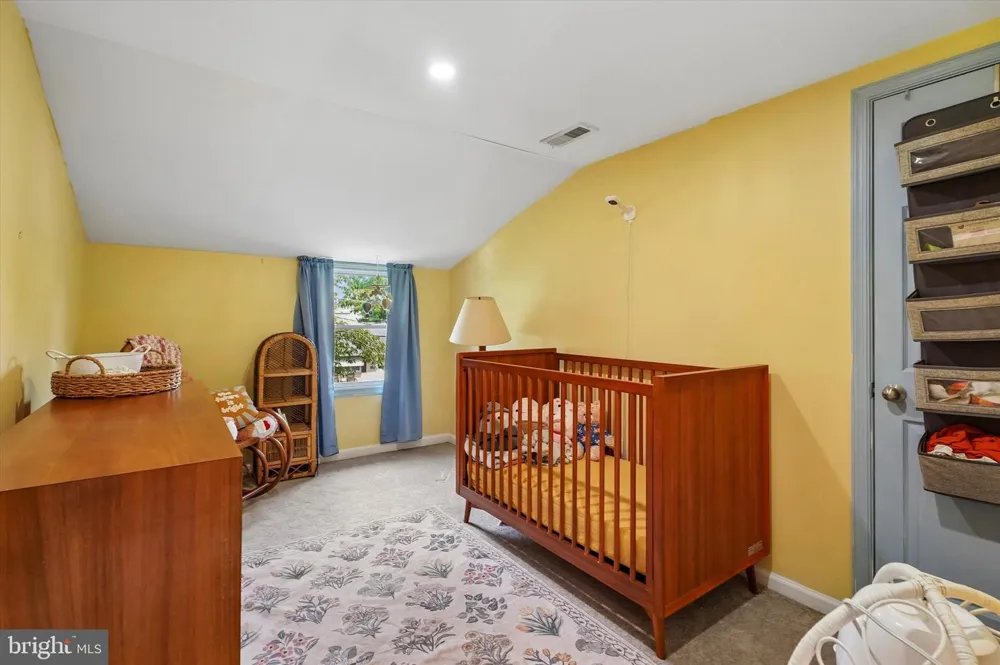 105 LOLLER ROAD Hatboro, PA 19040