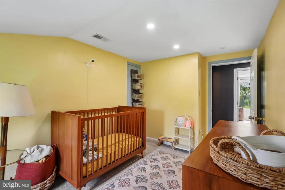 105 LOLLER ROAD Hatboro, PA 19040