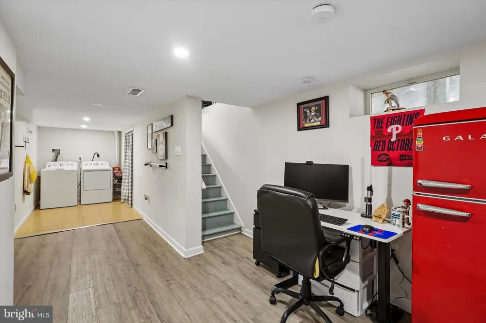 105 LOLLER ROAD Hatboro, PA 19040