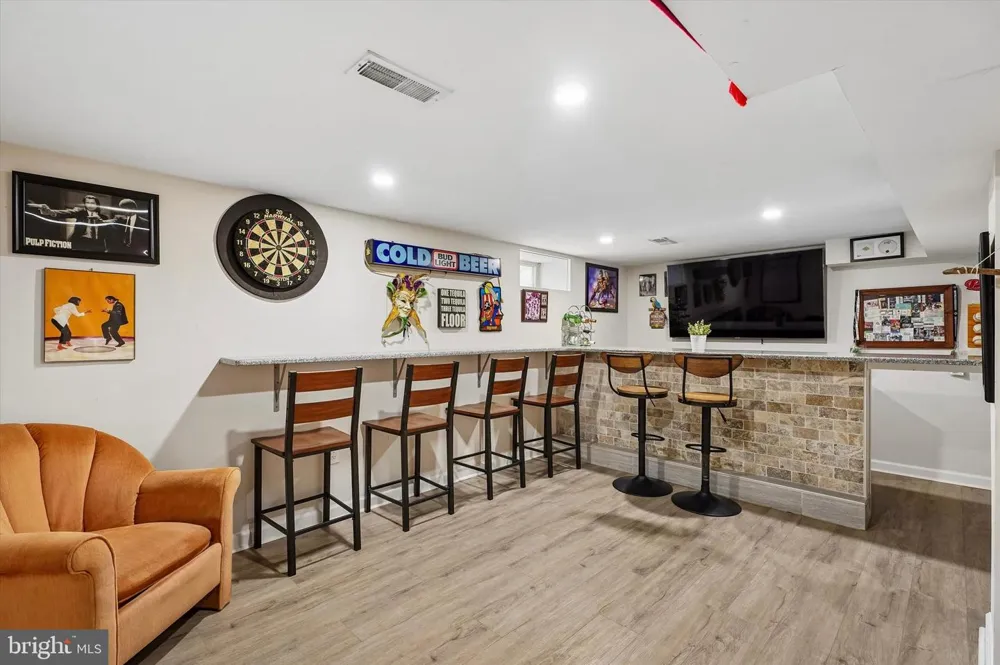 105 LOLLER ROAD Hatboro, PA 19040