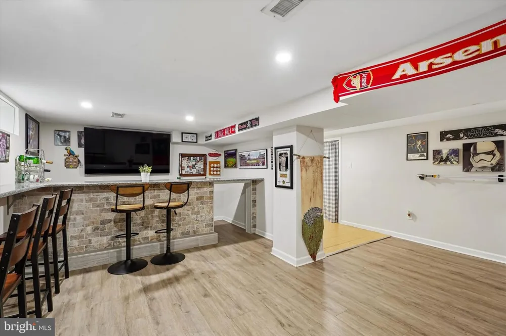 105 LOLLER ROAD Hatboro, PA 19040