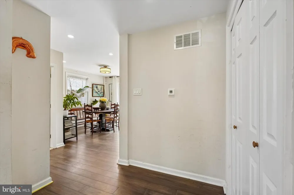 105 LOLLER ROAD Hatboro, PA 19040