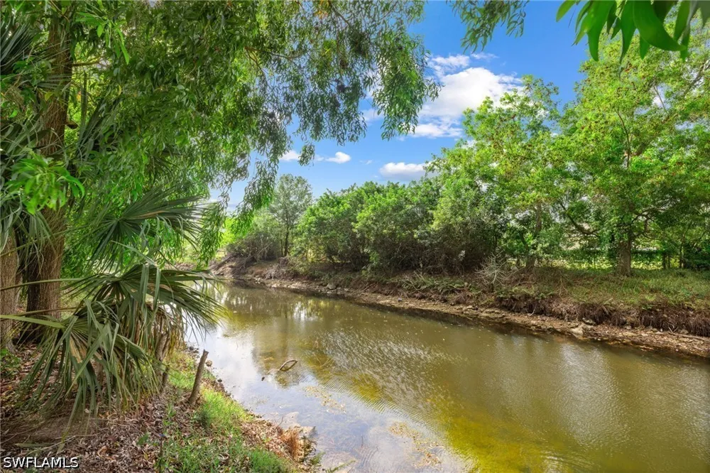 16th Place SW #E4 Naples, FL 34116
