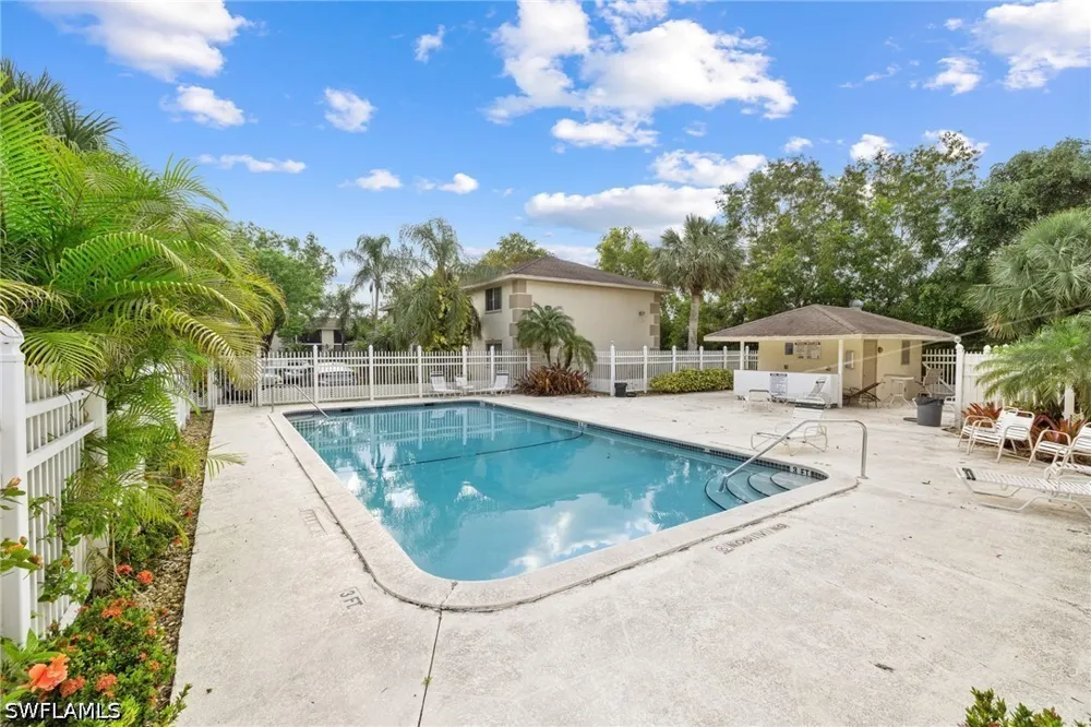 16th Place SW #E4 Naples, FL 34116