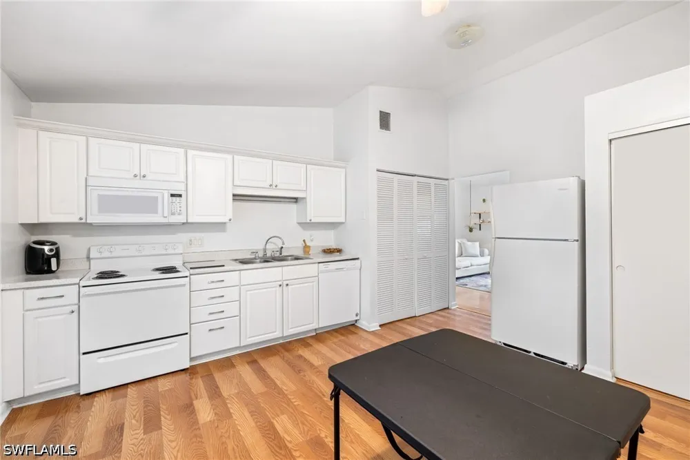 16th Place SW #E4 Naples, FL 34116