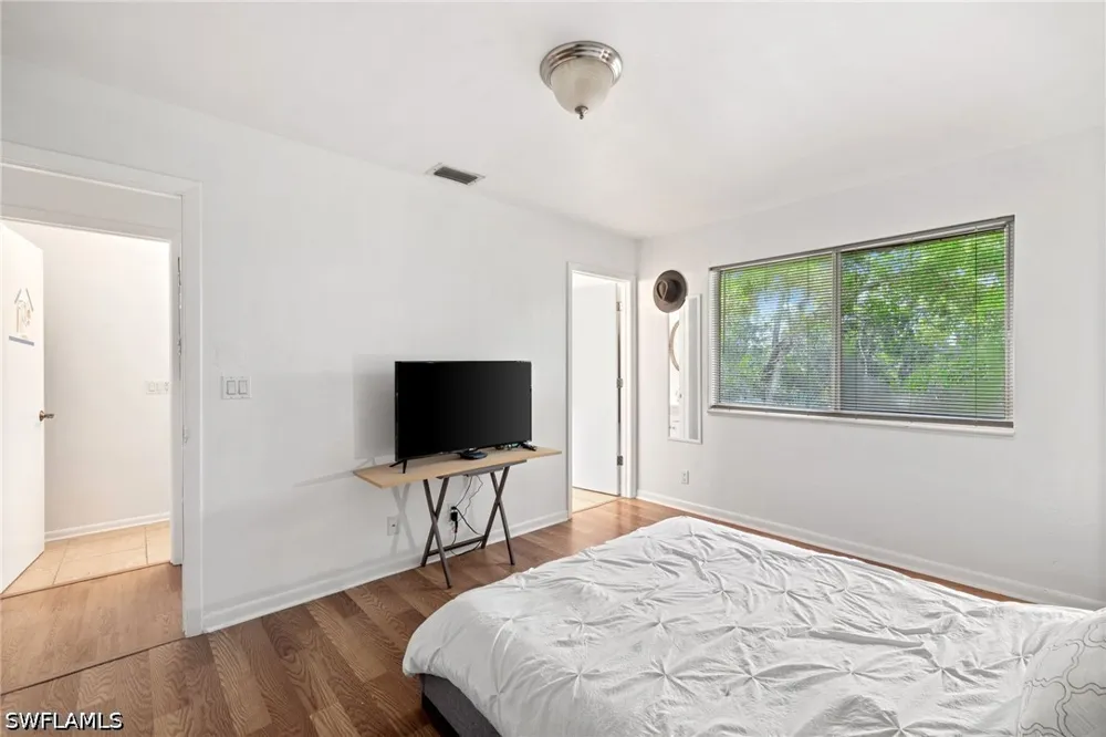 16th Place SW #E4 Naples, FL 34116