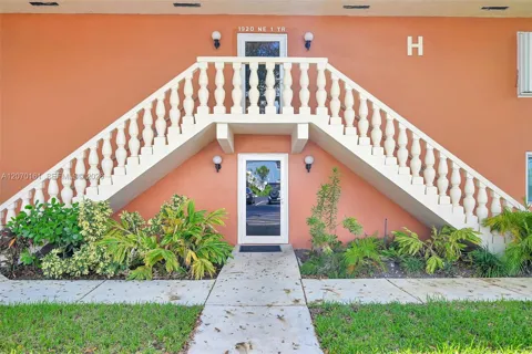 1920 NE 1st Ter #109H