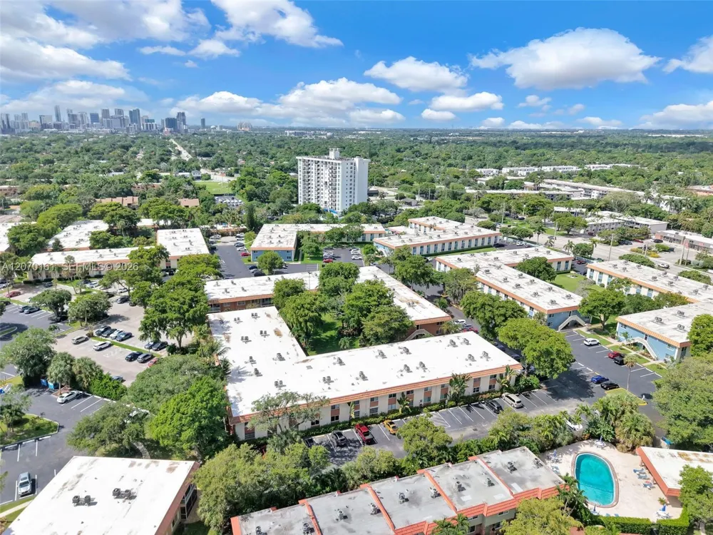1920 NE 1st Ter #109H Wilton Manors, FL 33305