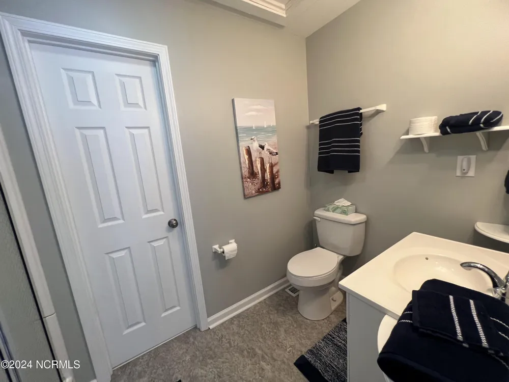 6018 6th Street Surf City, NC 28445