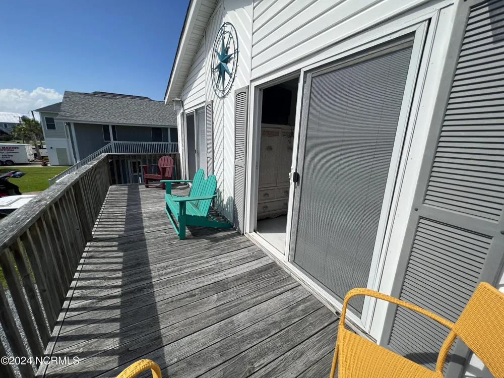 6018 6th Street Surf City, NC 28445