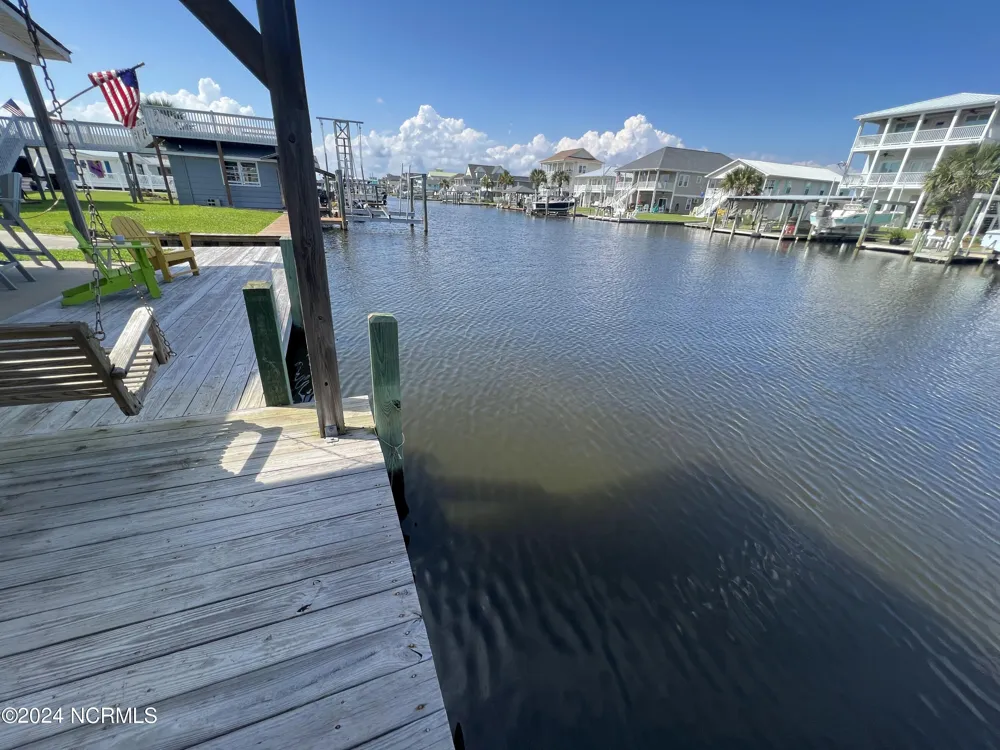 6018 6th Street Surf City, NC 28445