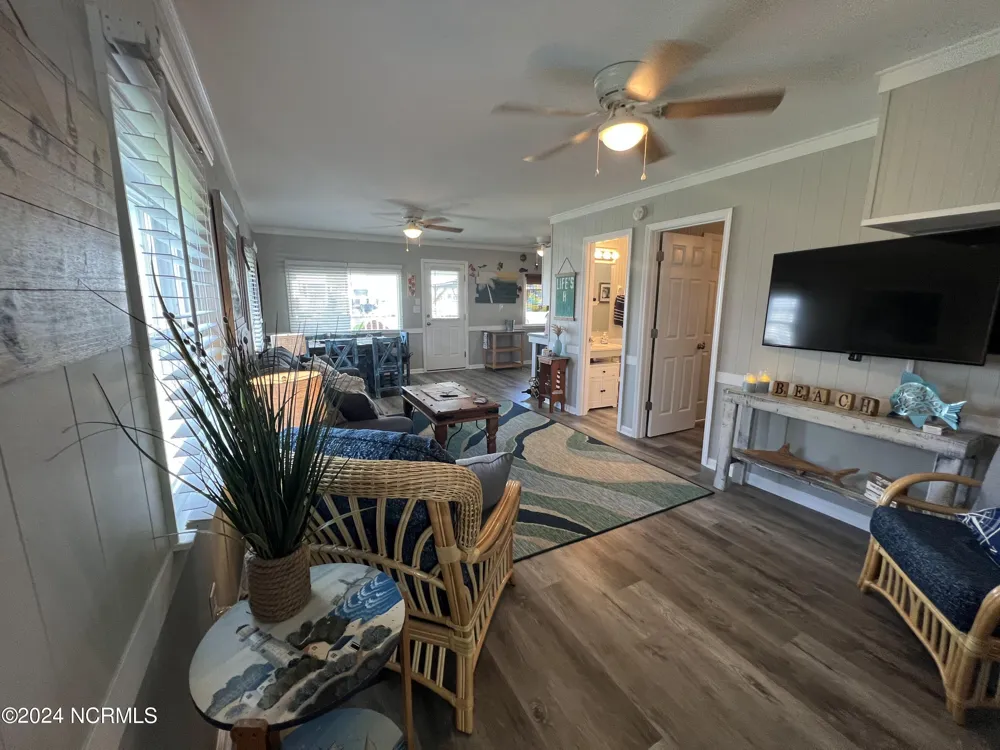 6018 6th Street Surf City, NC 28445