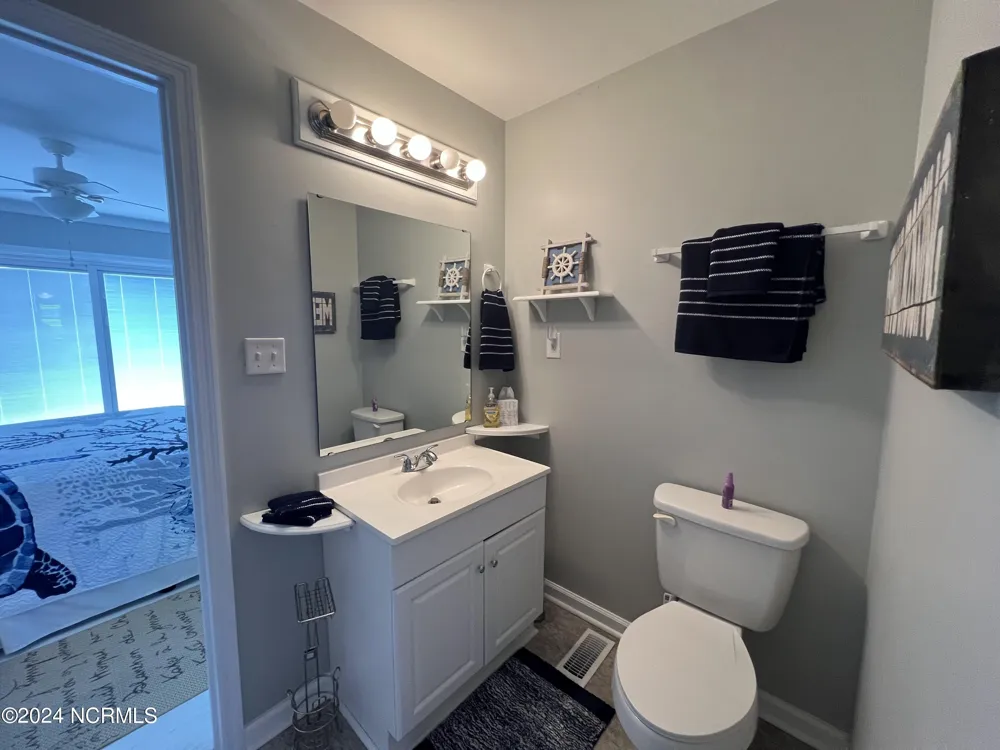 6018 6th Street Surf City, NC 28445