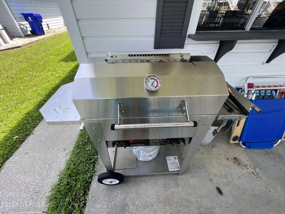 6018 6th Street Surf City, NC 28445