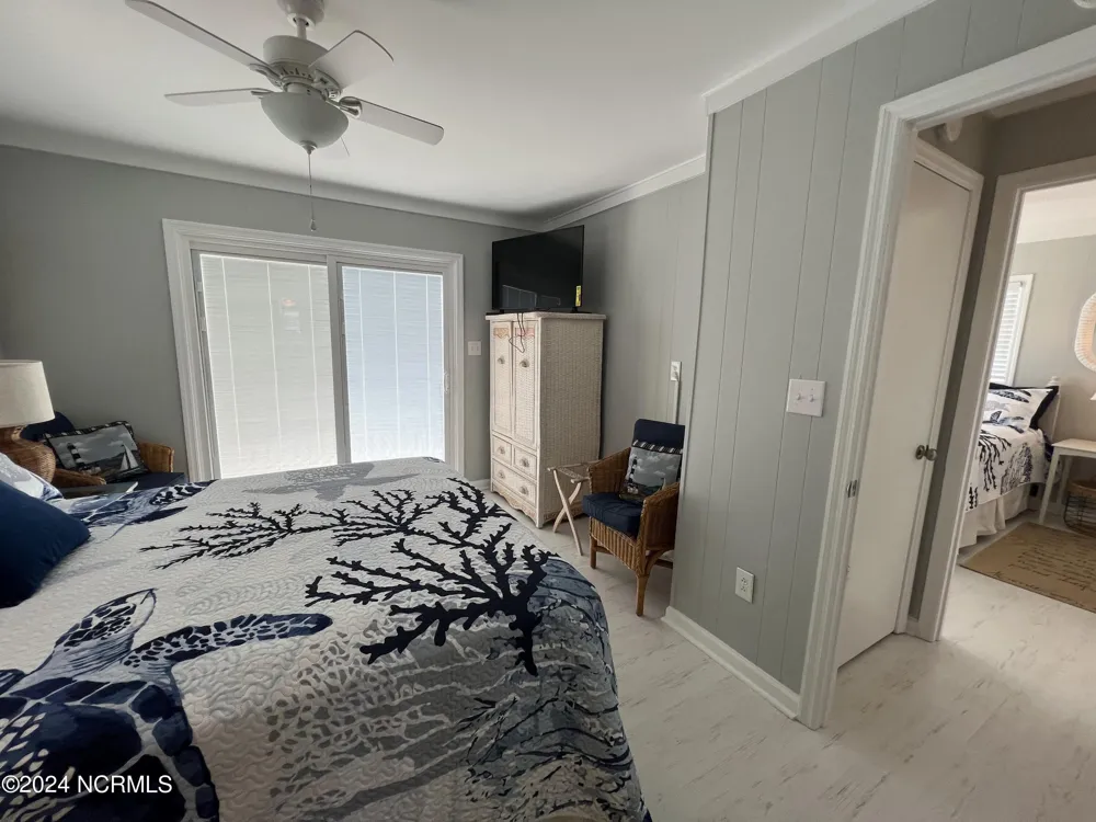 6018 6th Street Surf City, NC 28445