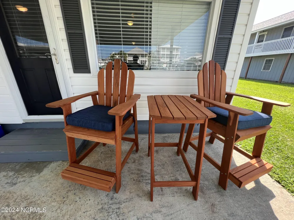6018 6th Street Surf City, NC 28445
