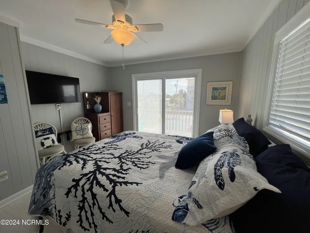 6018 6th Street Surf City, NC 28445