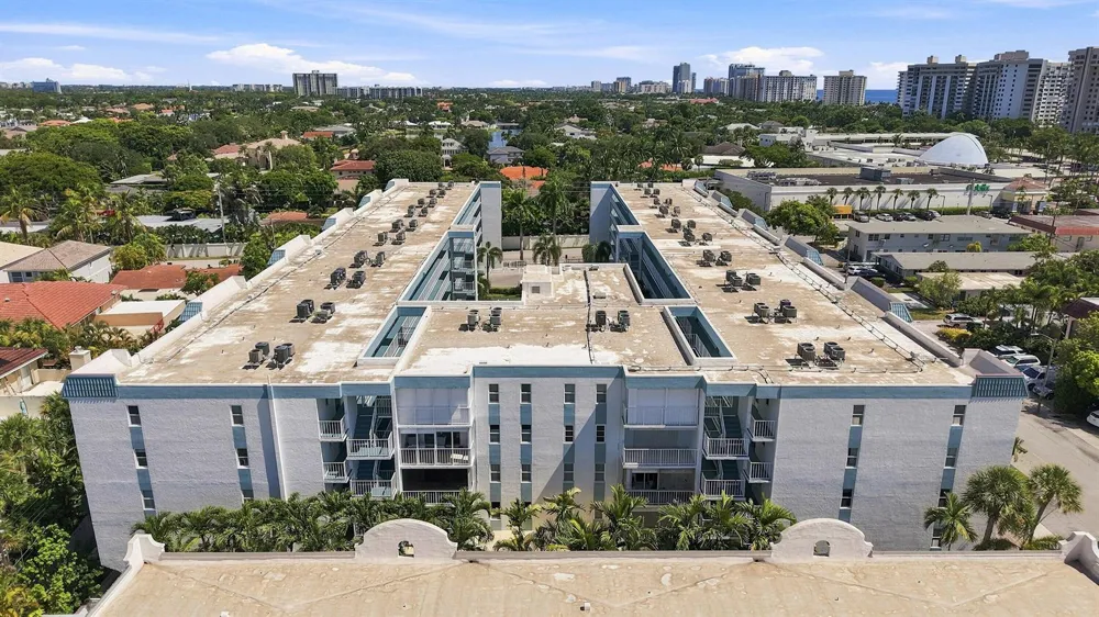 4629 POINCIANA STREET #304 Lauderdale By The Sea, FL 33308