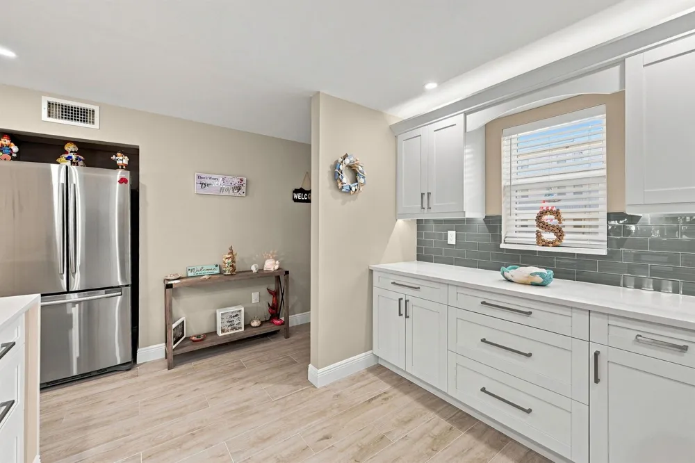4629 POINCIANA STREET #304 Lauderdale By The Sea, FL 33308